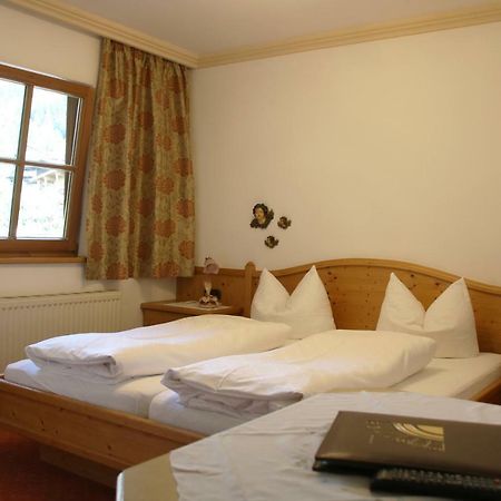 Pension Sonnhof Brixen im Thale Exterior photo